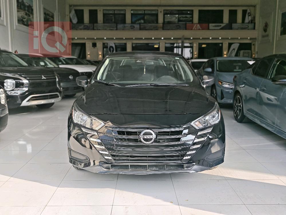 نيسان فيرسا